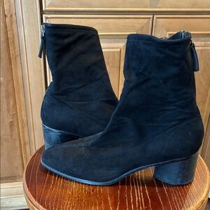 Aldo Black Suede-like Ankle Boots (Size 11)